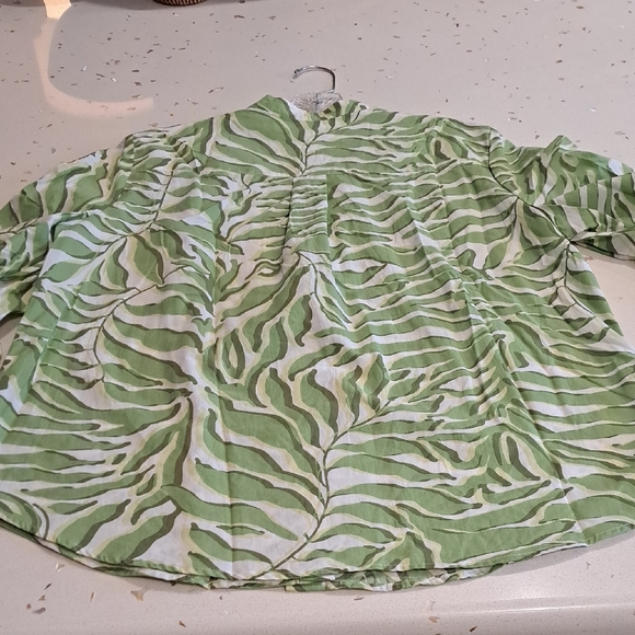 NWT Chico's Top - Picture 5 of 11